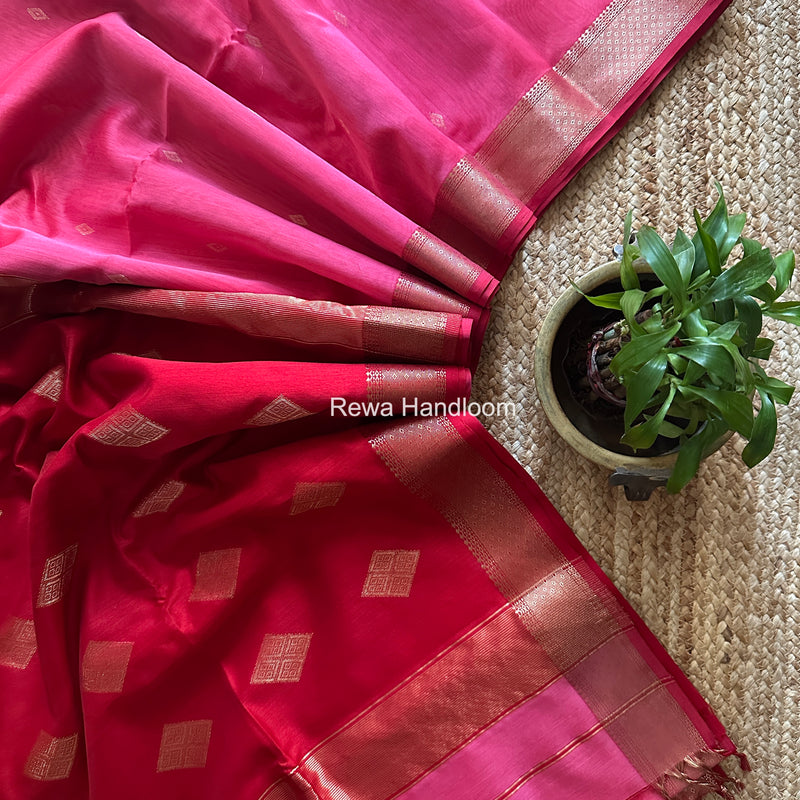 Pink Butta Pallu Zari Border Maheshwari Saree DBTS05