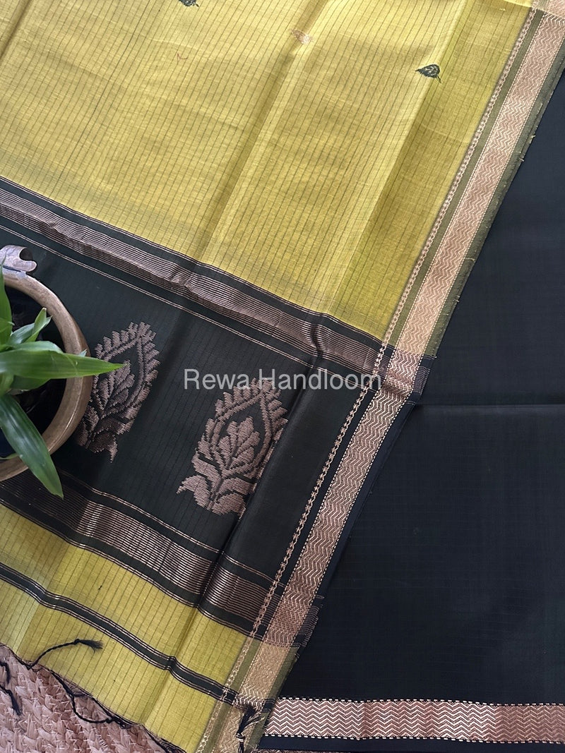 Maheshwari Dark Green-Mehendi Green Motifs Top-Dupatta Set MS0178