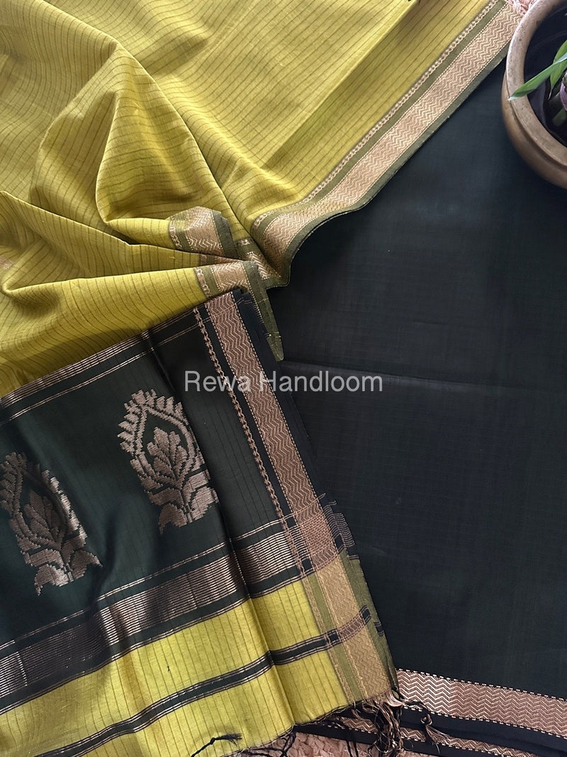 Maheshwari Motifs Top-Dupatta Set