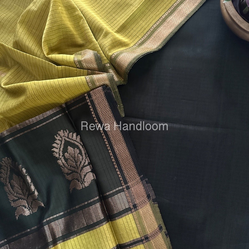 Maheshwari Motifs Top-Dupatta Set