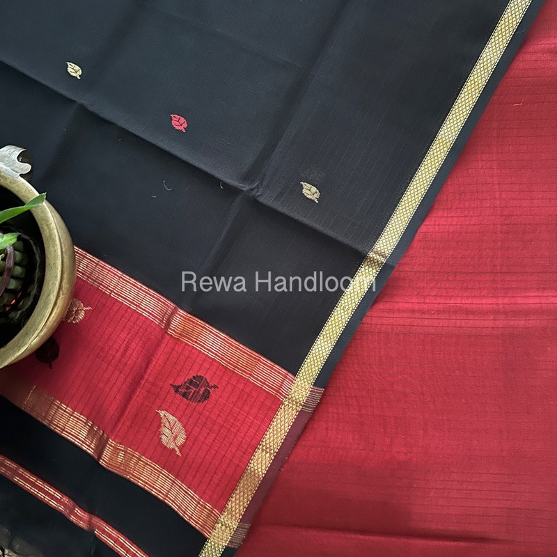 Maheshwari Red-Black Motifs Top-Dupatta Set MS0121