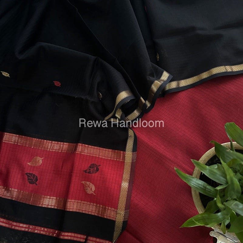 Maheshwari Red-Black Motifs Top-Dupatta Set MS0121