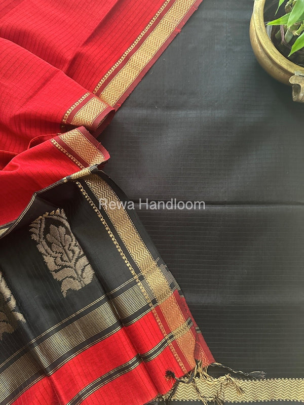 Maheshwari Motifs Top-Dupatta Set