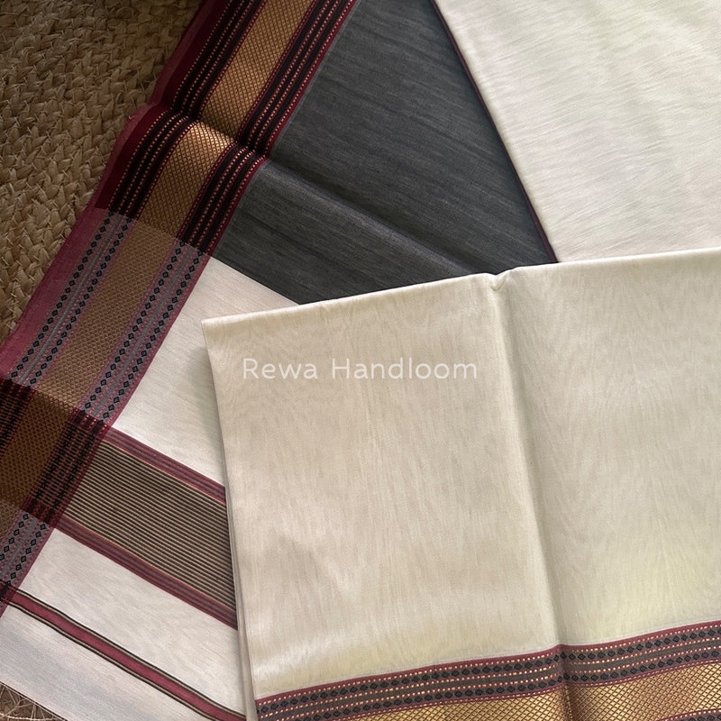 Exclusive Maheshwari White Zari Border Saree EZ05