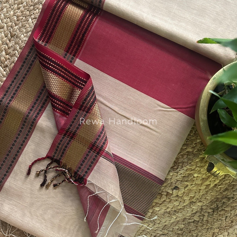 Exclusive Maheshwari Beige Zari Border Saree EZ06