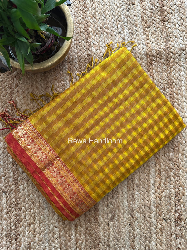 Maheshwari Golden Garbha Reshami Silk Saree GS306