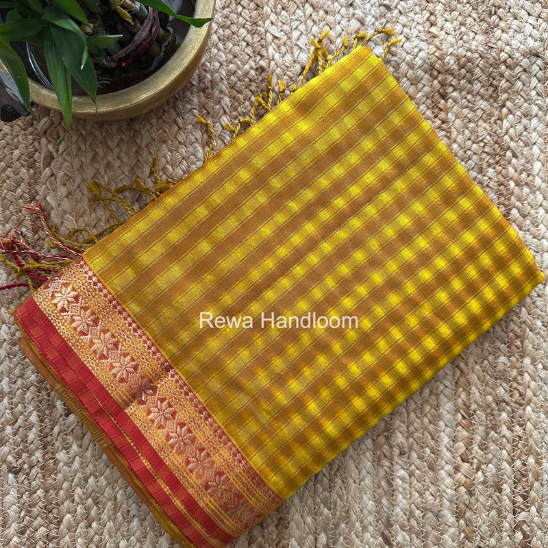 Maheshwari Golden Garbha Reshami Silk Saree GS306