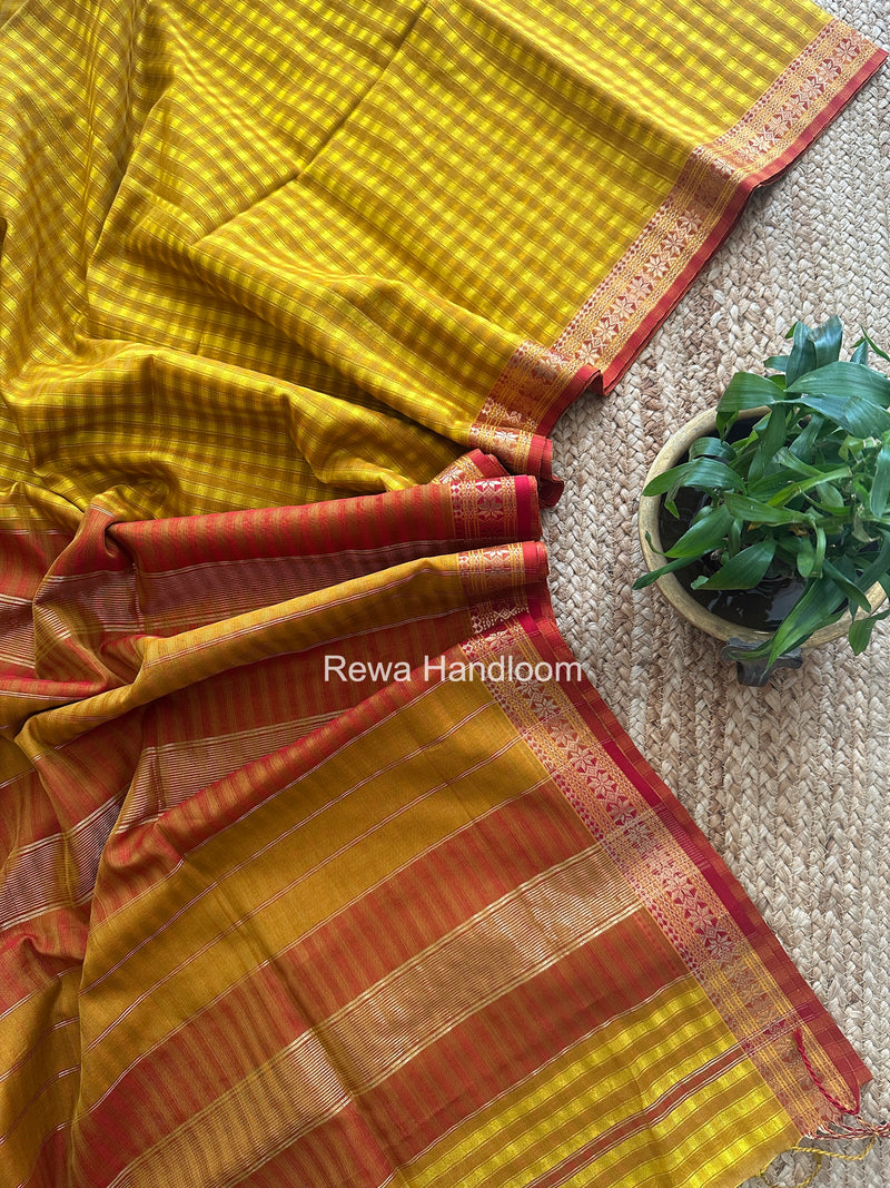 Maheshwari Golden Garbha Reshami Silk Saree GS306