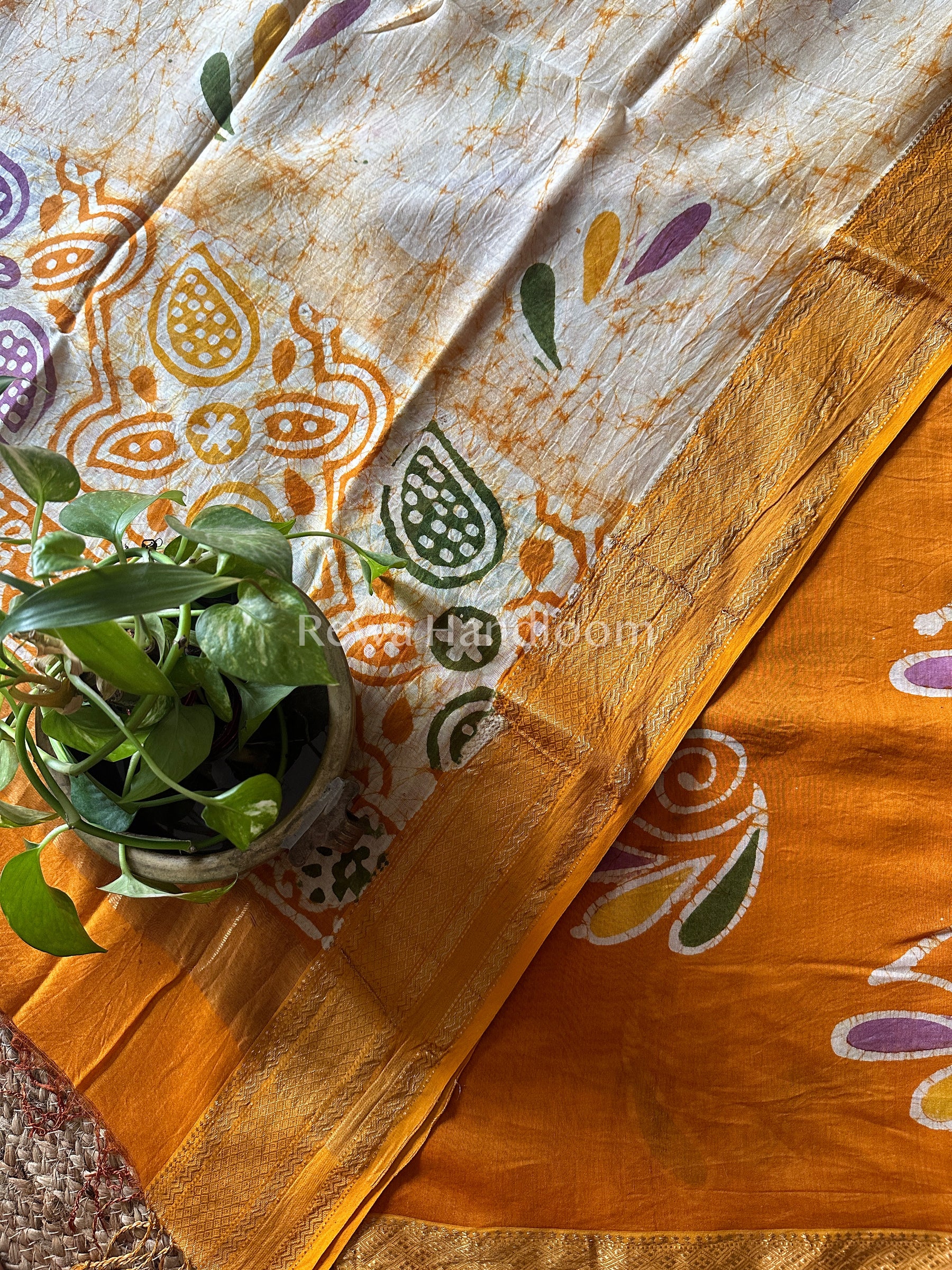 Maheshwari Batik Printed Dress Material