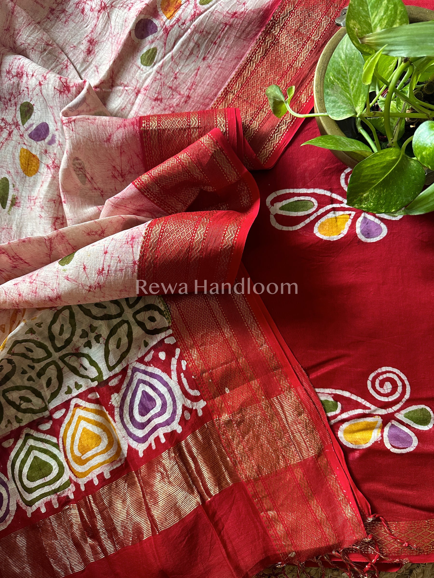 Maheshwari Red Batik Printed Dress Material BTP104