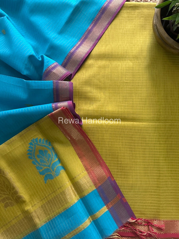 Maheshwari Motifs Top-Dupatta Set