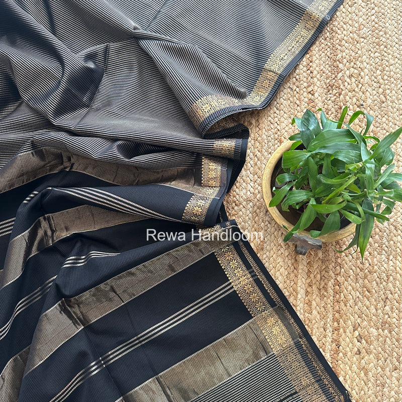 Maheshwari Beige Garbha Reshami Silk Saree GS302