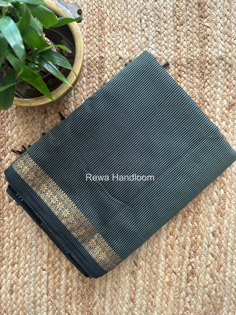 Maheshwari Gray Garbha Reshami Silk Saree GS308