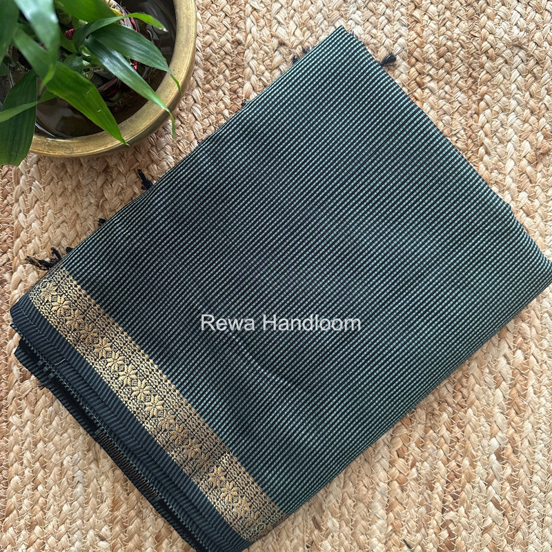 Maheshwari Gray Garbha Reshami Silk Saree GS308
