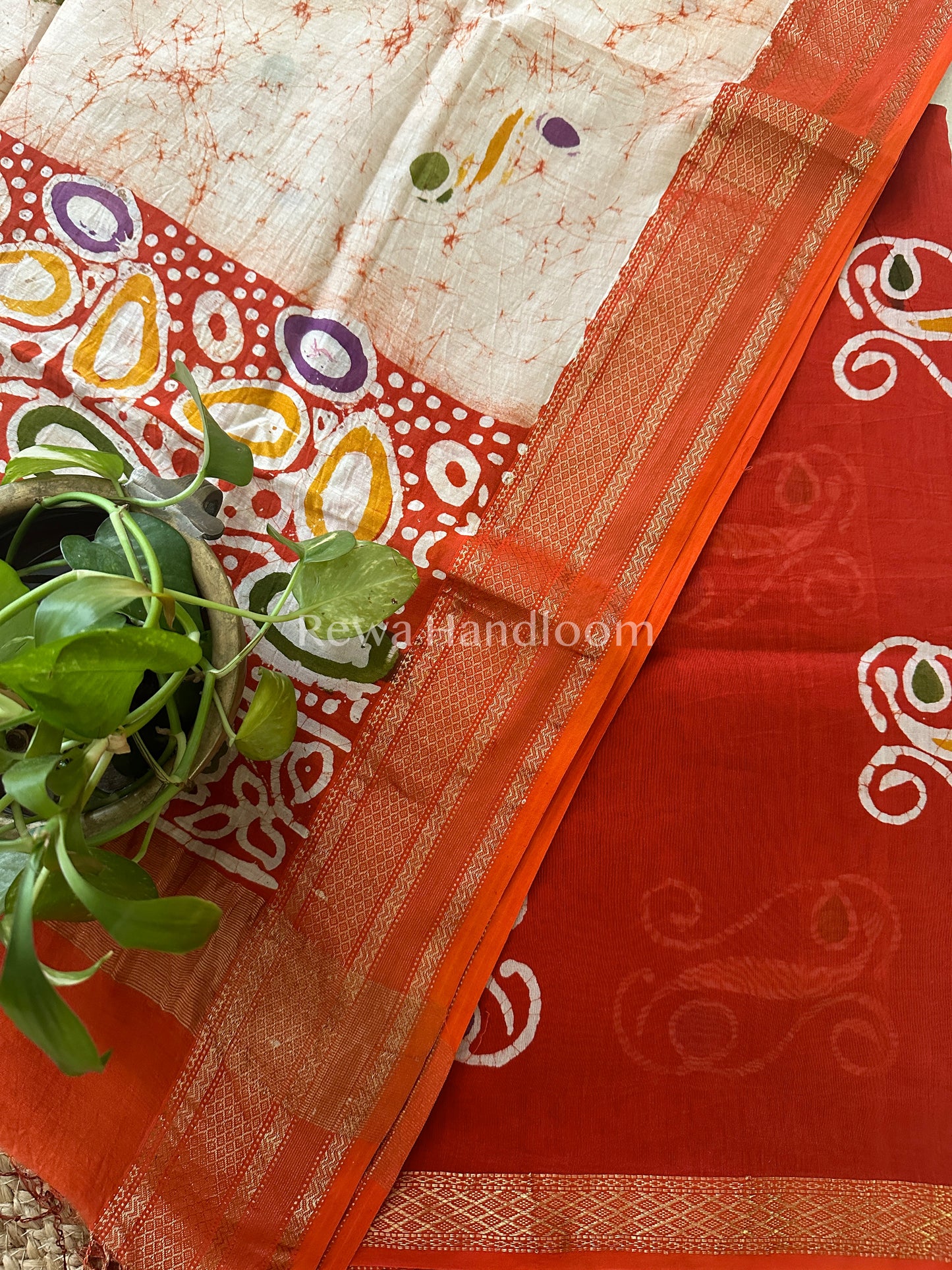 Maheshwari Red Batik Printed Dress Material BTP119