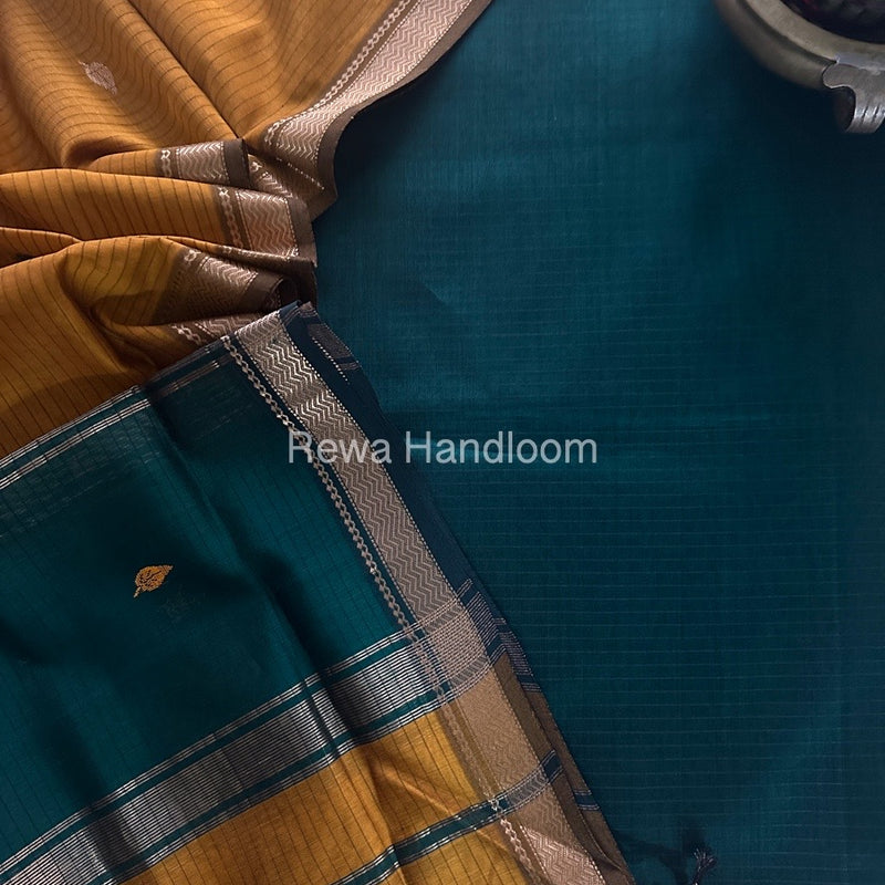 Maheshwari Motifs Top-Dupatta Set