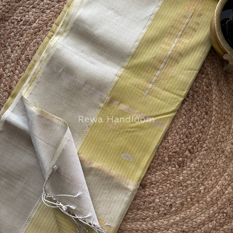 Maheshwari Silver Buta-Buti Saree 