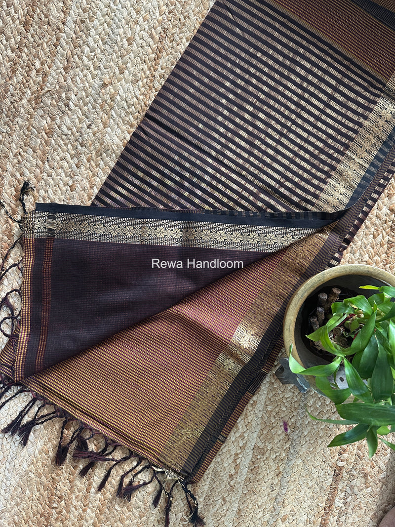 Maheshwari Tobacco Garbha Reshami Silk Saree GS342