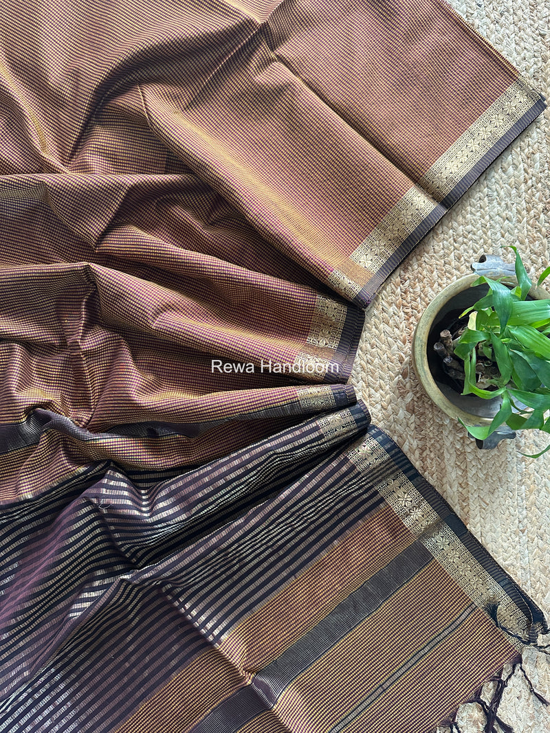 Maheshwari Tobacco Garbha Reshami Silk Saree GS342