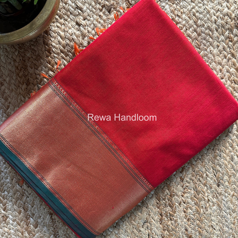 Exclusive Maheshwari Red Zari Border Saree EZ038