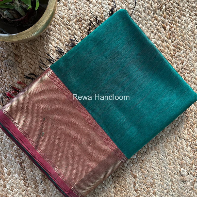 Exclusive Maheshwari Bottle Green Zari Border Saree EZ040