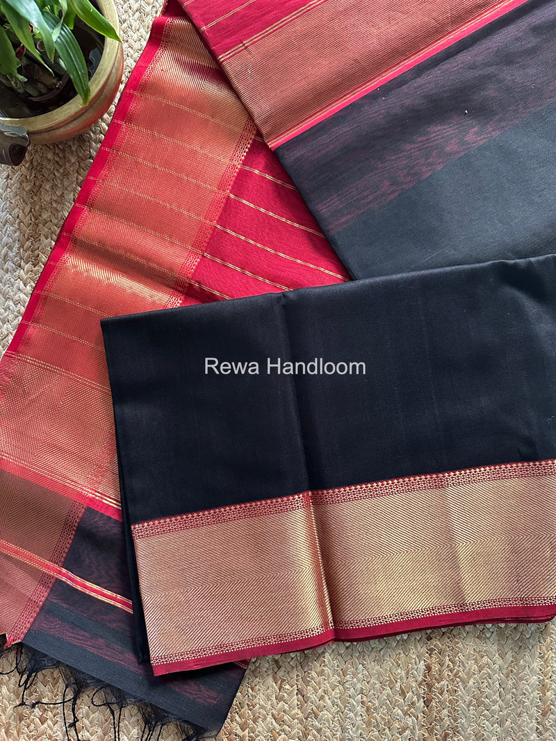 Exclusive Maheshwari Black Zari Border Saree EZ041