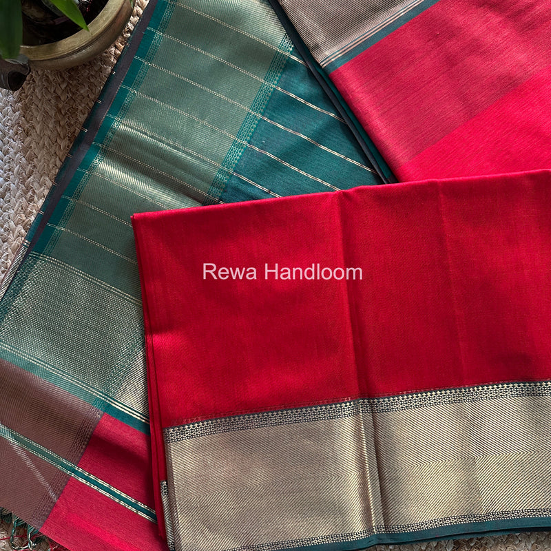 Exclusive Maheshwari Red Zari Border Saree EZ043