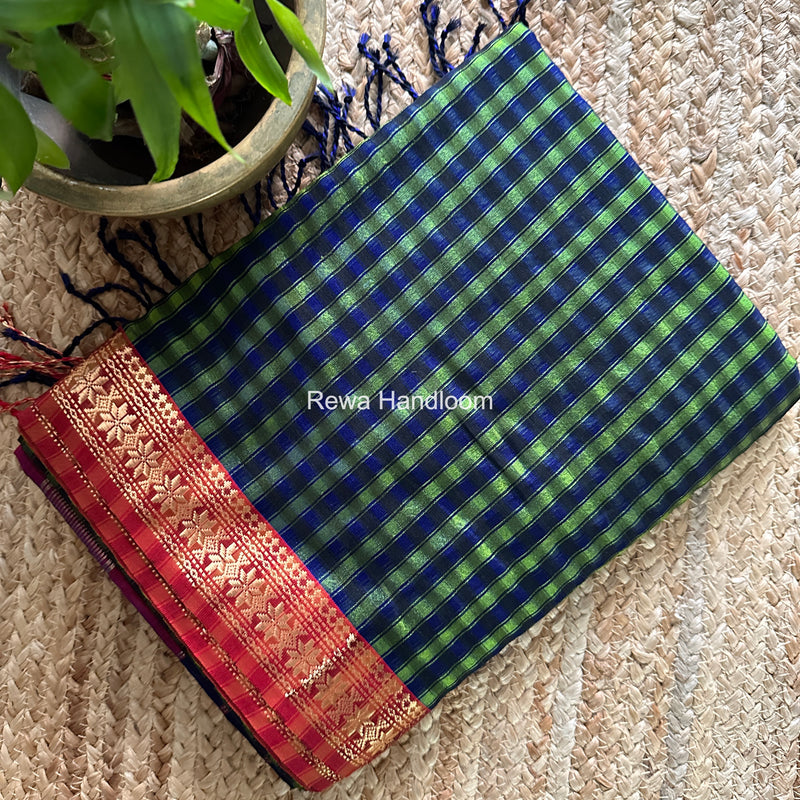 Maheshwari Parrot Green Garbha Reshami Silk Saree GS334