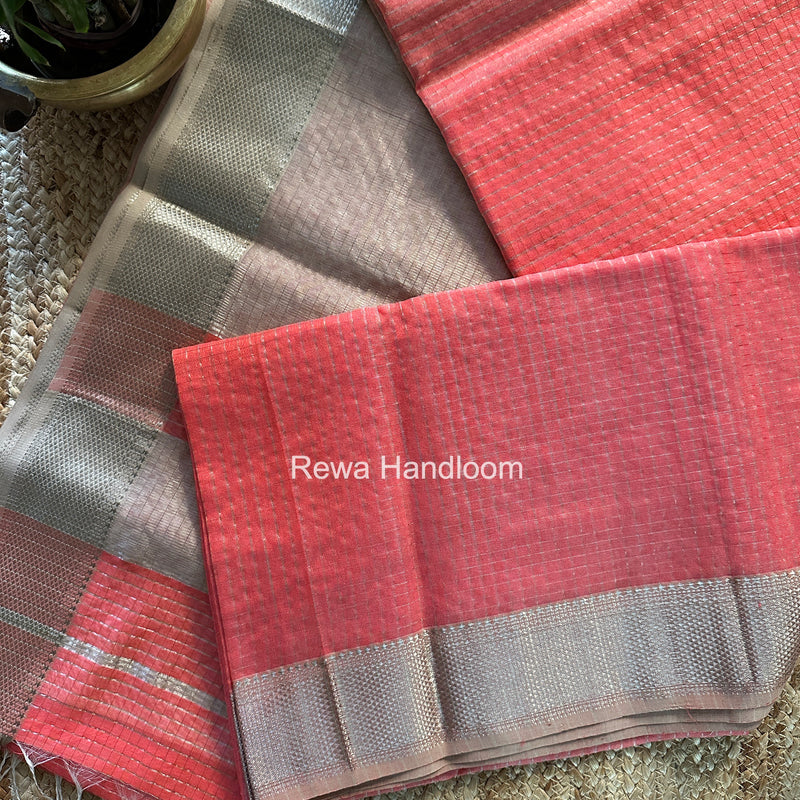 Maheshwari Carrot Red Silver Zari Checks Silk Saree SZ082