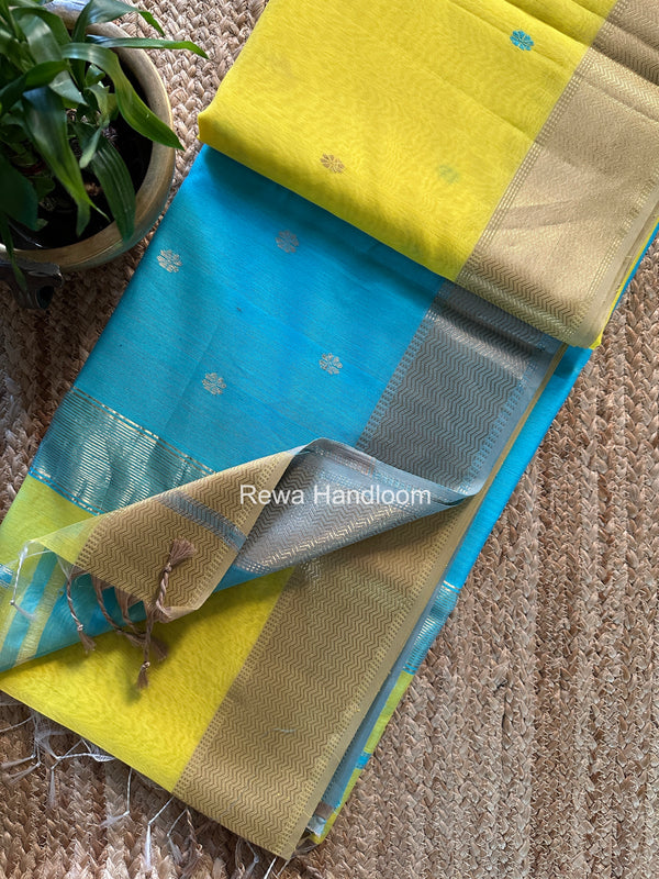 Maheshwari Flower Butti Saree
