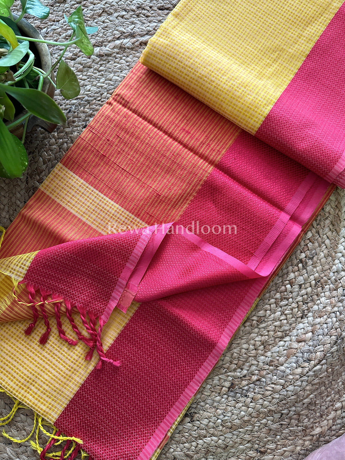 Raisham Thread Maheshwari Yellow Resham Thread Border Saree-RES06 – Rewa Handloom