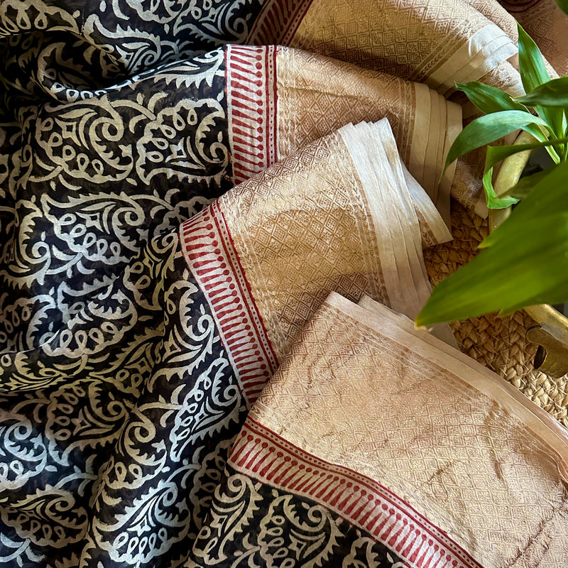 Maheshwari Black - Beige Bagh Print Saree