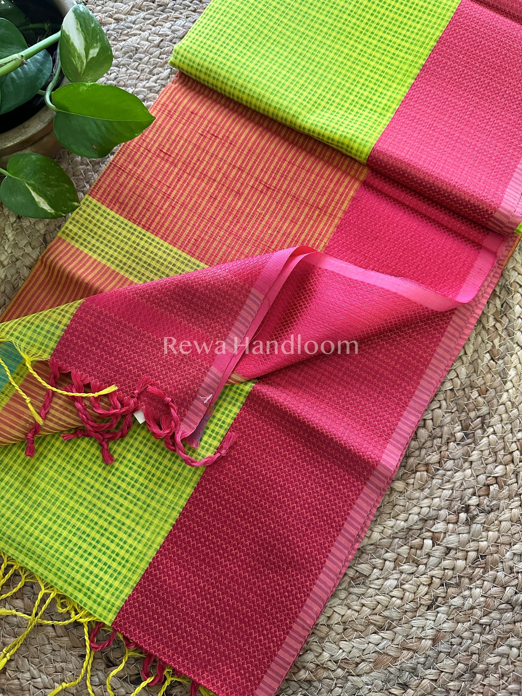 Maheshwari Parrot Green Resham Thread Border Saree-RES016