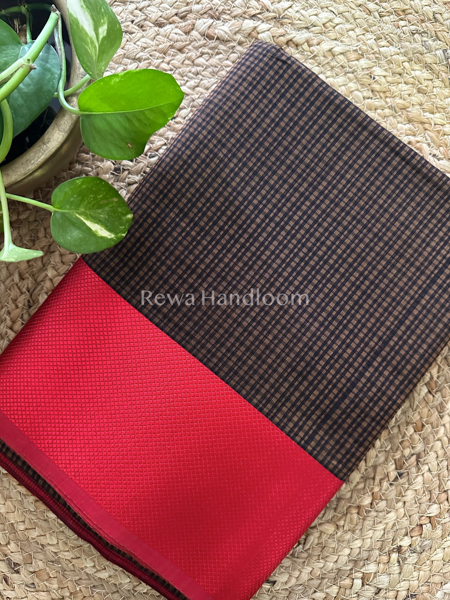 Maheshwari Resham Thread Border Saree