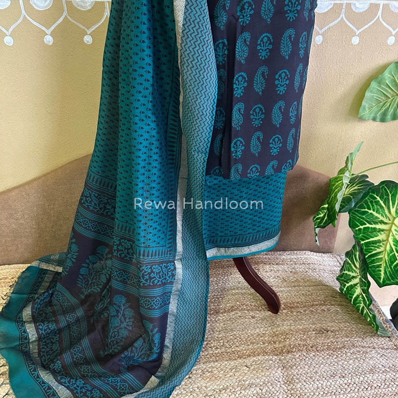 Maheshwari Black-Green Bagh Print Suit BSP0160