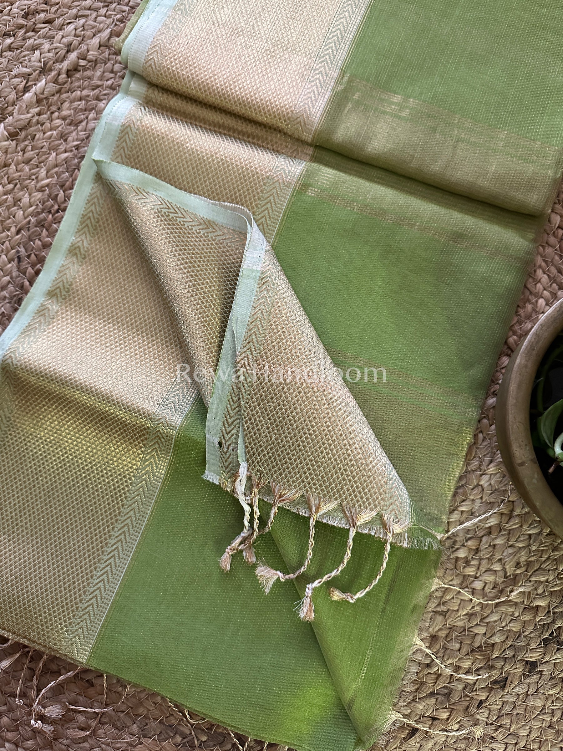 Maheshwari Pista Green Tissue Silk Saree-ZTS16