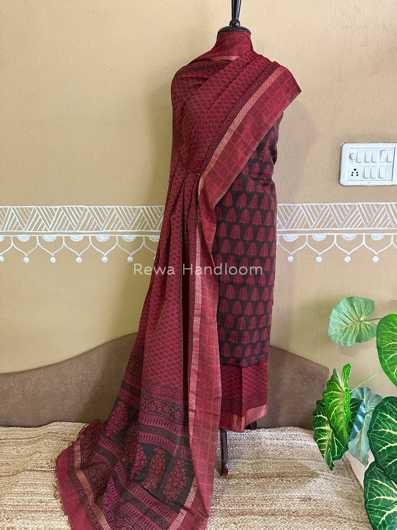 Maheshwari Black-Red Bagh Print Tissue Suit BTS08