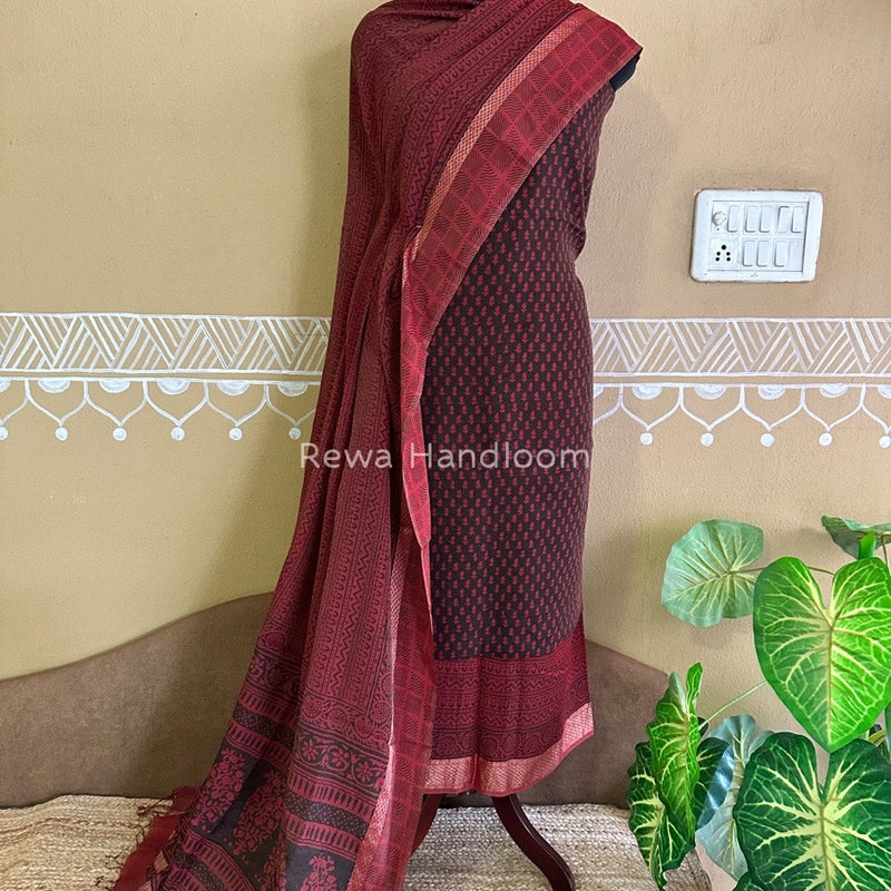 Maheshwari Black-Red Bagh Print Tissue Suit BTS05