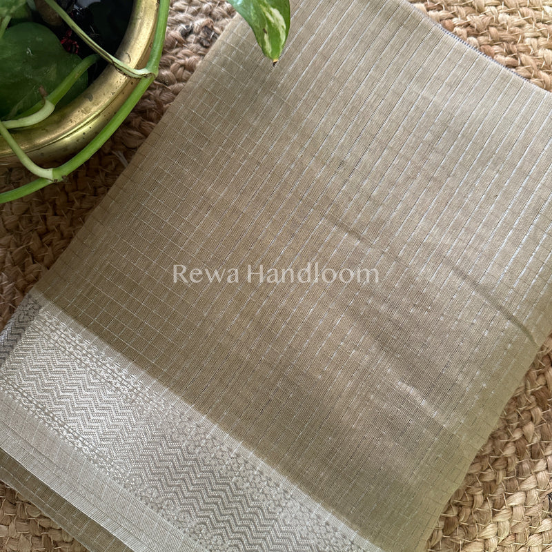 Maheshwari Beige Silver Zari Checks Silk Saree SZ022
