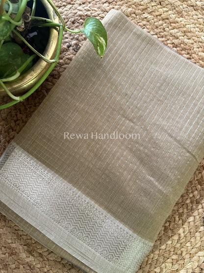 Maheshwari Beige Silver Zari Checks Silk Saree SZ022