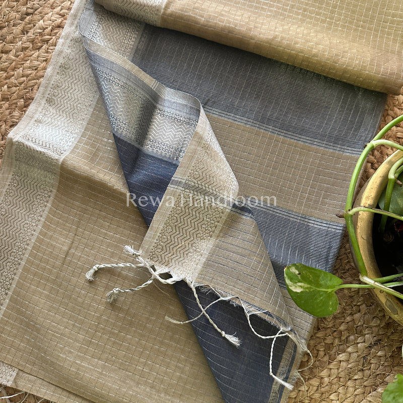 Maheshwari Silver Zari Checks Silk Saree