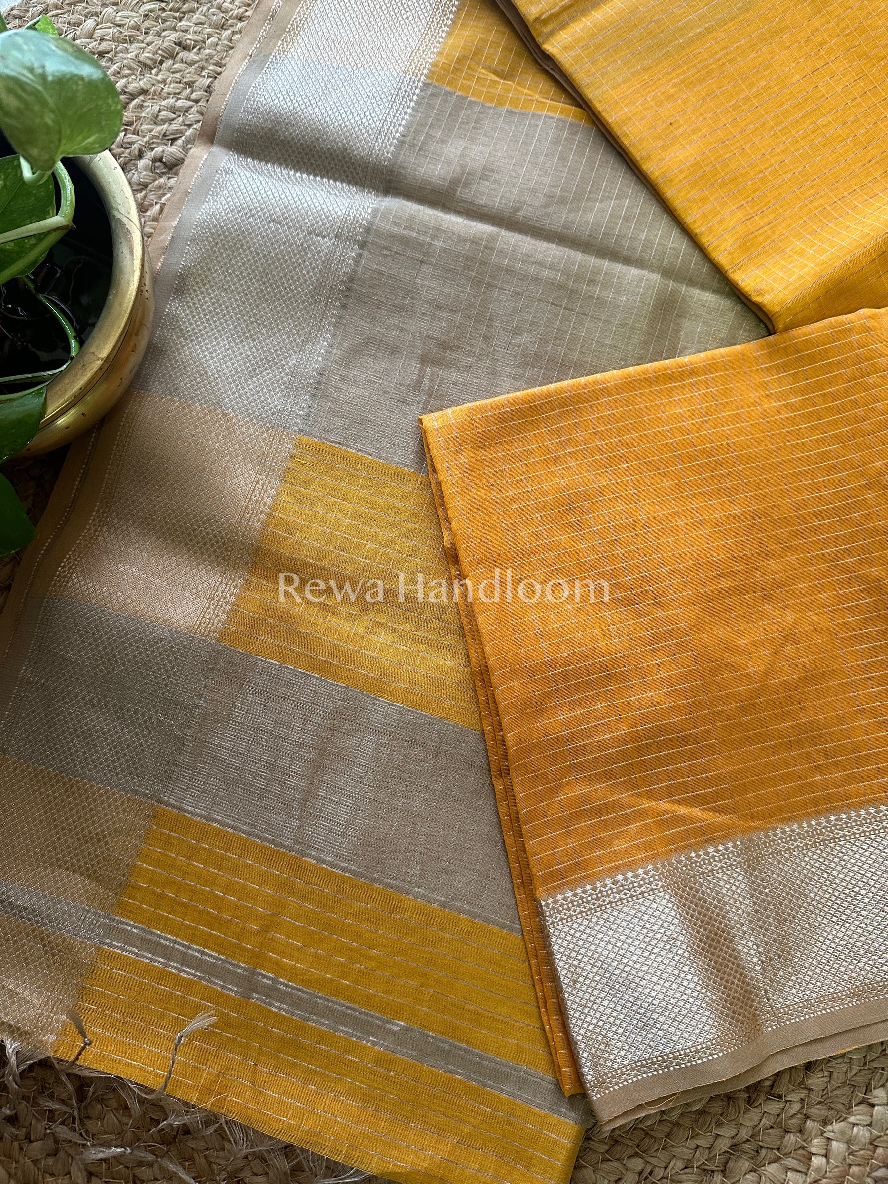 Maheshwari Yellow~ Silver Zari Checks Silk Saree-SZ030