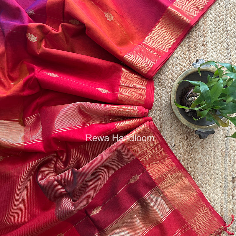 Maheshwari Red Shaded Butti Saree SBBS024