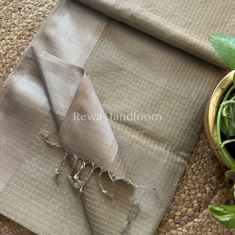 Maheshwari Silver Zari Checks Silk Saree