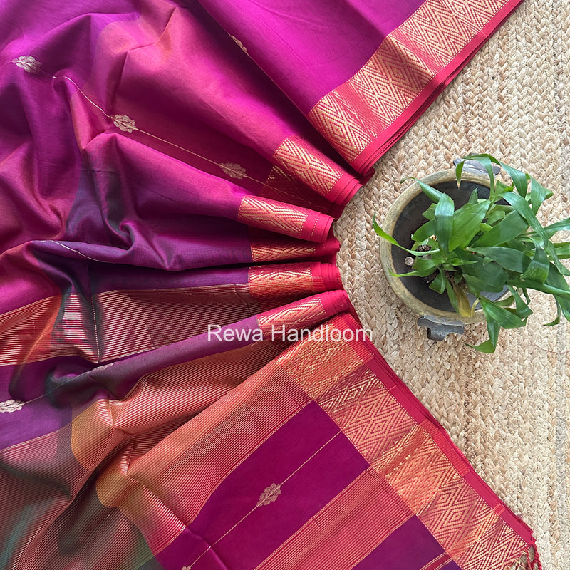 Maheshwari Magenta Shaded Butti Saree SBBS027 by Rewa Handloom