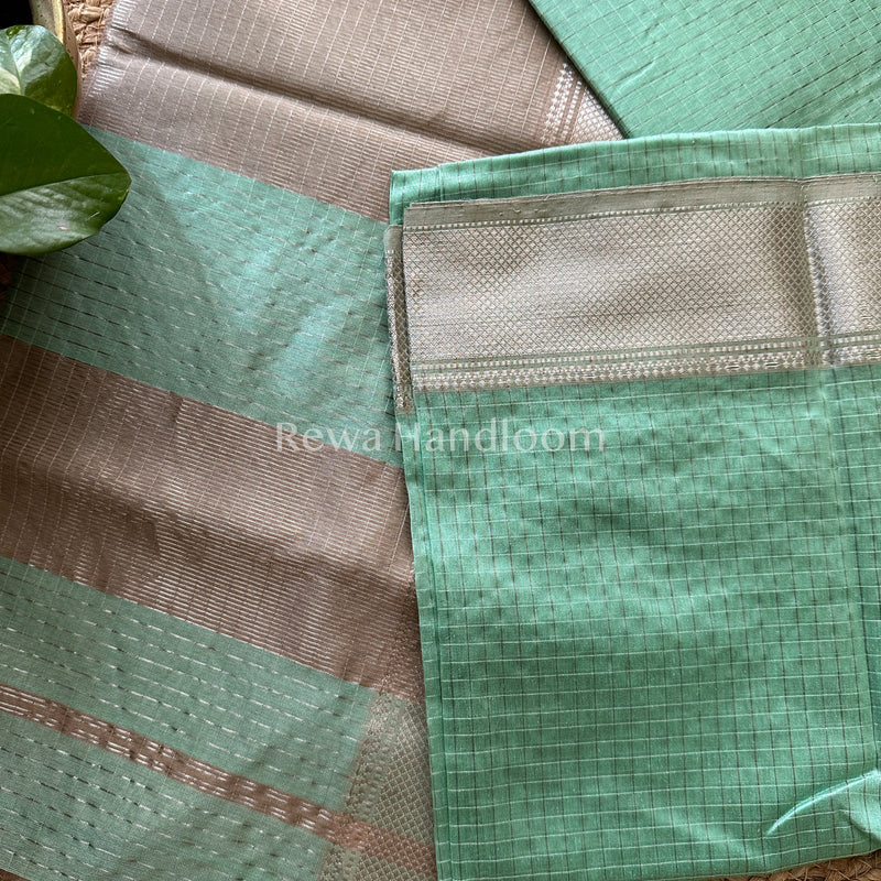 Maheshwari Silver Zari Checks Silk Saree SZ029