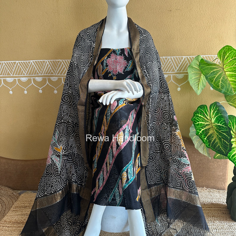 Maheshwari Batik Printed Dress Material