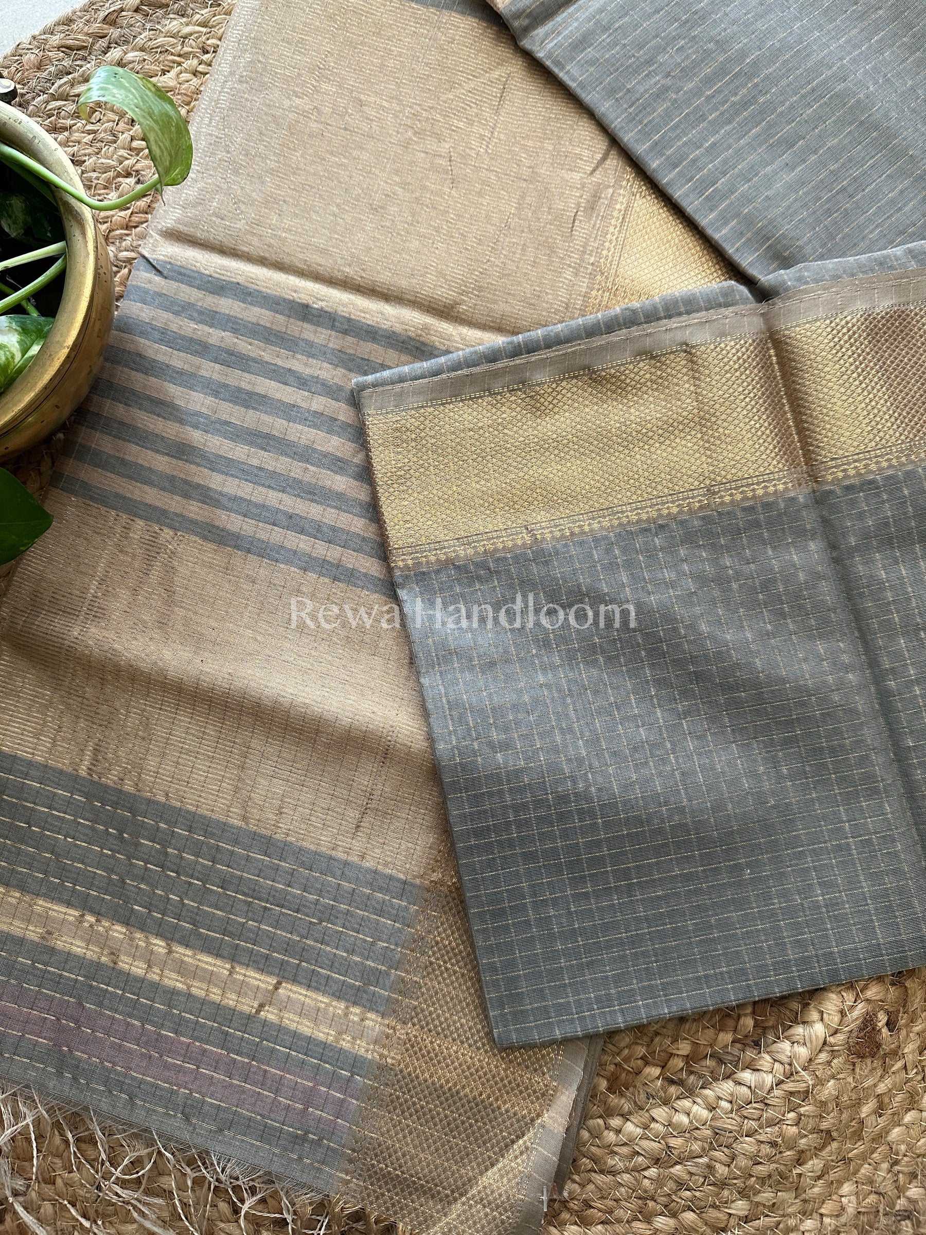 Maheshwari Grey Zari Checkered Sarees-ZCHX06