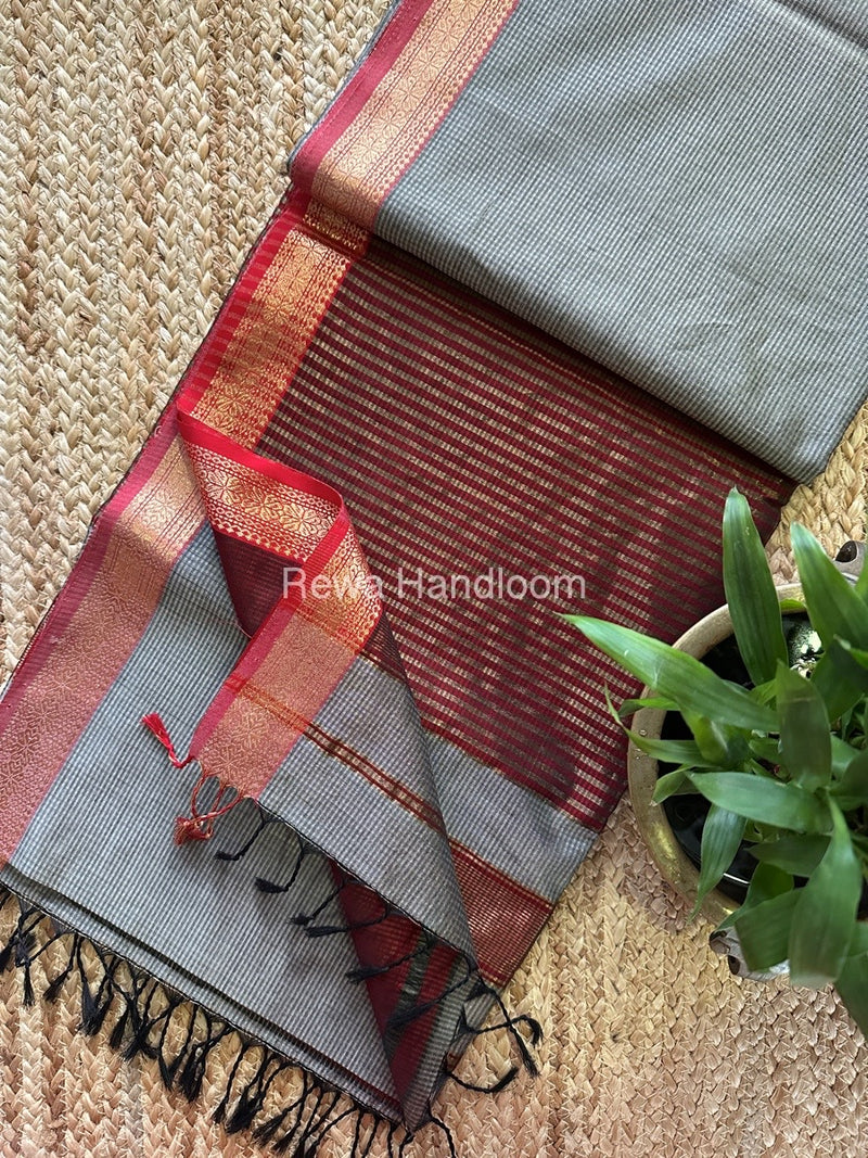 Maheshwari Grey Garbha Reshami Silk Saree GS225