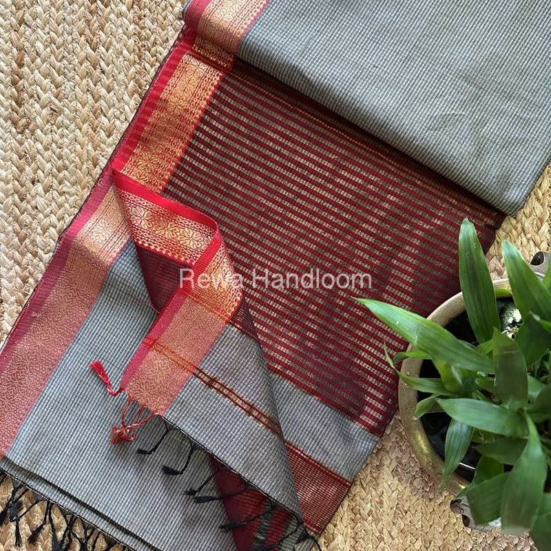 Maheshwari Grey Garbha Reshami Silk Saree GS225